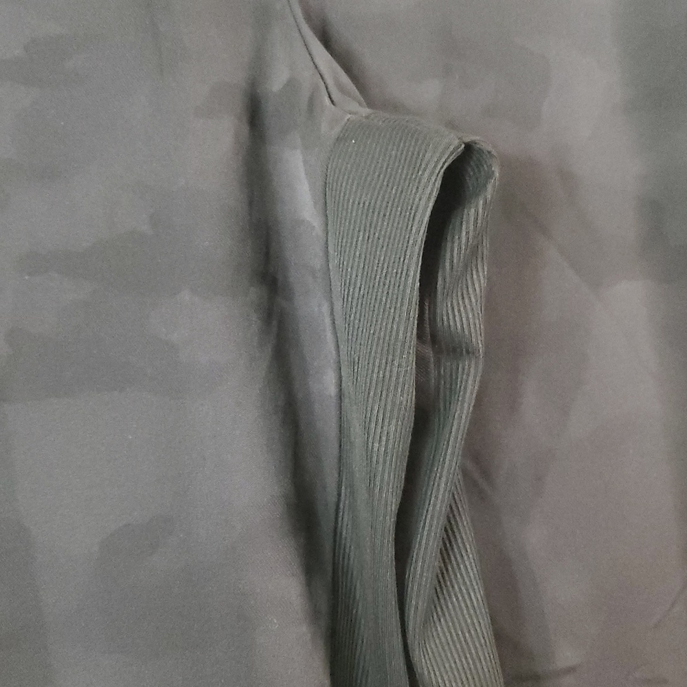 Athleta Brooklyn Lined Black Camo Joggers Size 14 - Picture 4 of 16